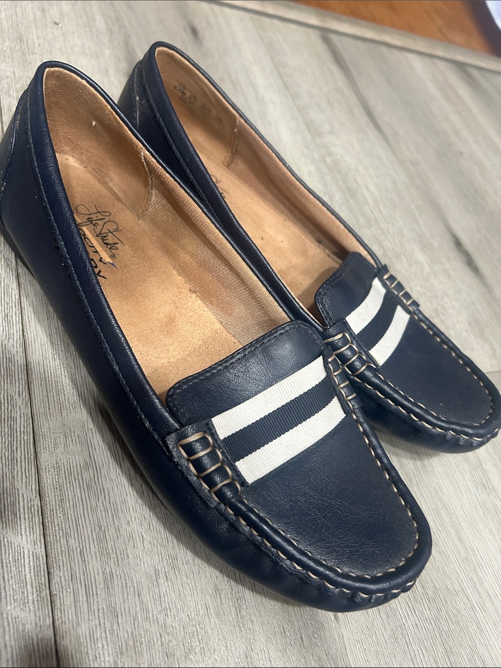LifeStride Women's Vila Driving Style Loafer 8.5